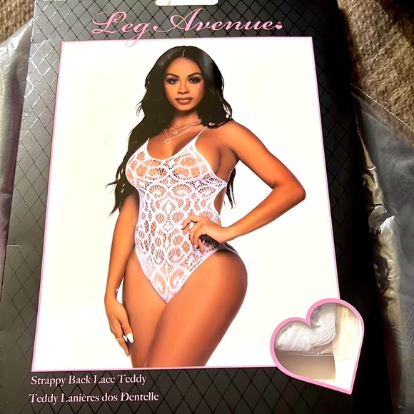 Leg Avenue Strappy Back Lace Teddy - Picture 1 of 4